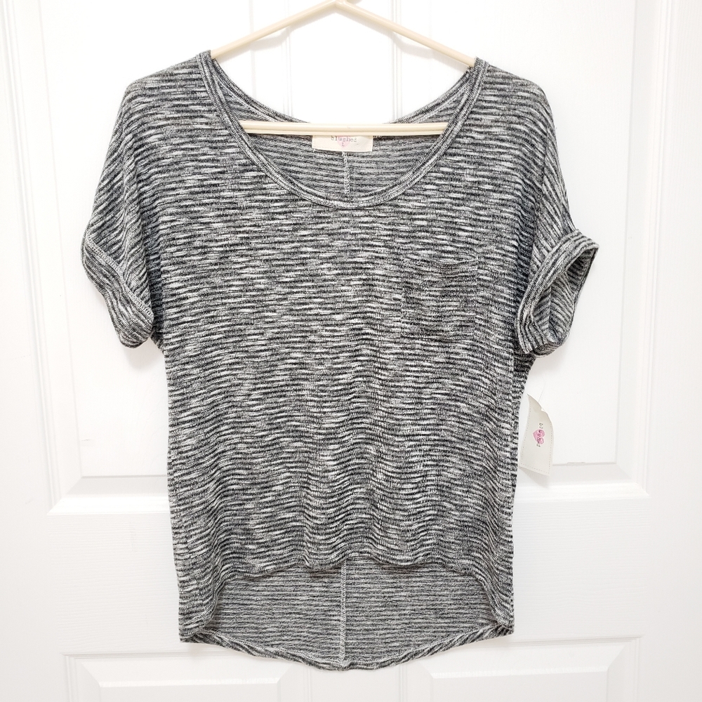 🆕️ Blushed Gray Top, Size L, Textured, Pre-Owned